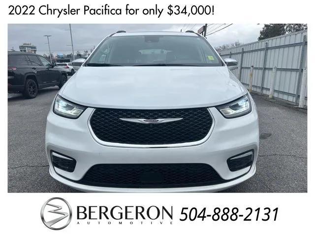 used 2022 Chrysler Pacifica car, priced at $34,000