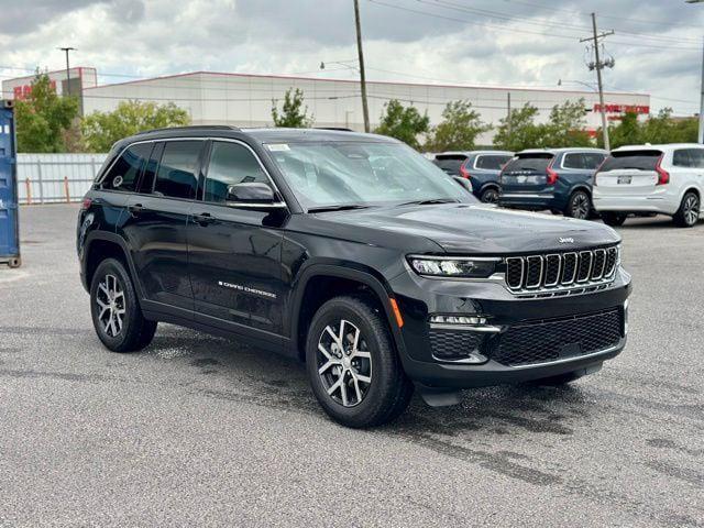 new 2025 Jeep Grand Cherokee car, priced at $39,995