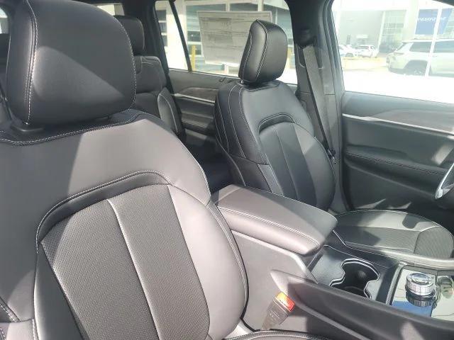 new 2025 Jeep Grand Cherokee L car, priced at $50,060