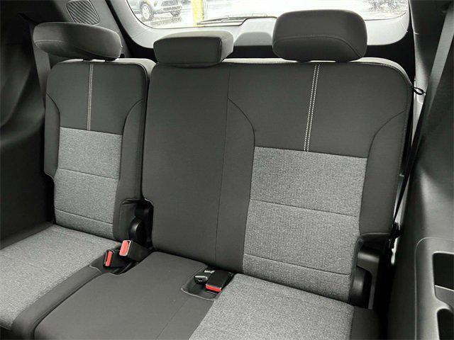 new 2025 GMC Acadia car, priced at $41,723