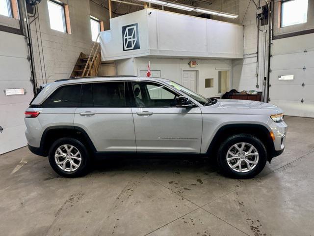 used 2022 Jeep Grand Cherokee car, priced at $31,520