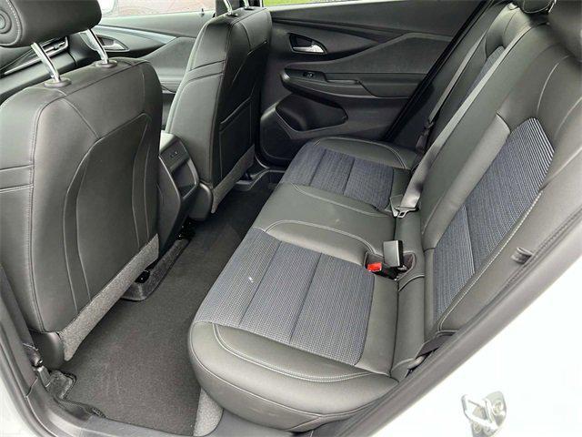new 2025 Buick Envista car, priced at $25,529