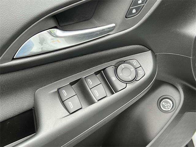 new 2025 Buick Envista car, priced at $25,529