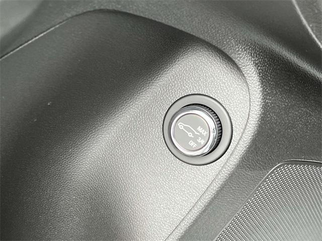 new 2025 Buick Envista car, priced at $25,529