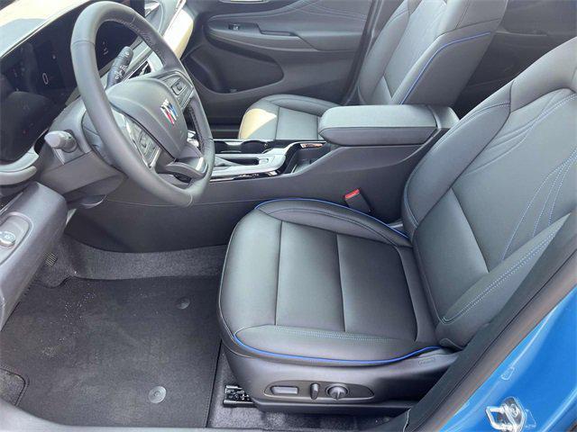 new 2025 Buick Envista car, priced at $27,795