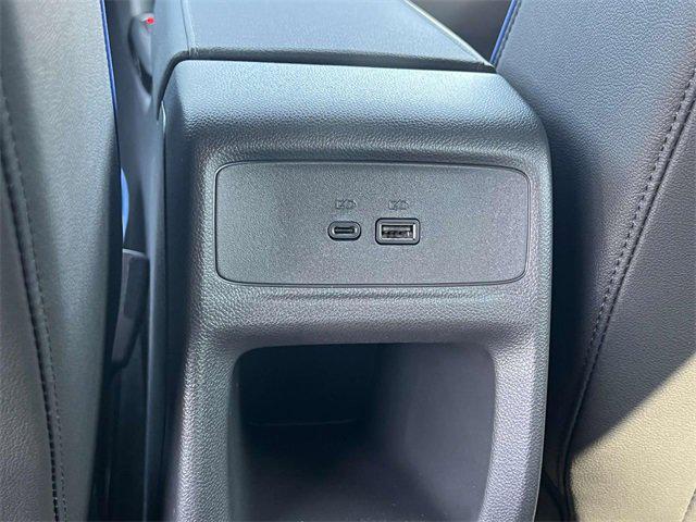 new 2025 Buick Envista car, priced at $27,795