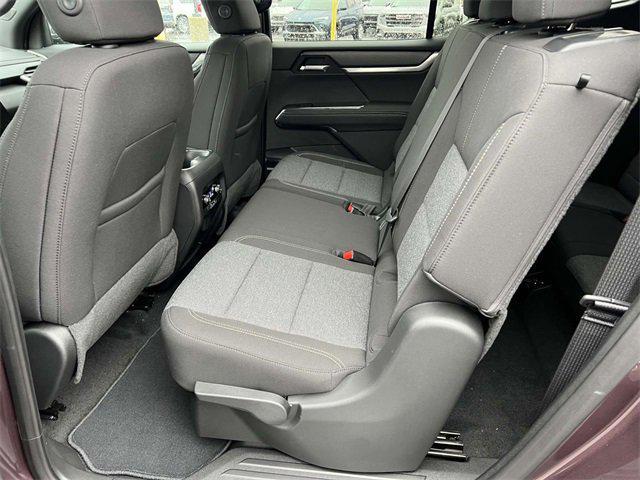 new 2025 GMC Acadia car, priced at $41,723