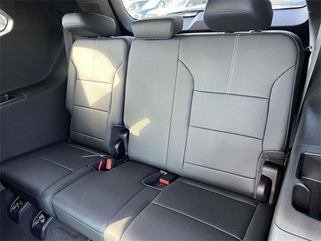 new 2025 GMC Acadia car, priced at $45,594
