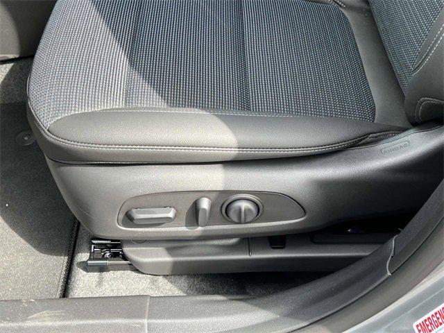 new 2025 Buick Envista car, priced at $26,062