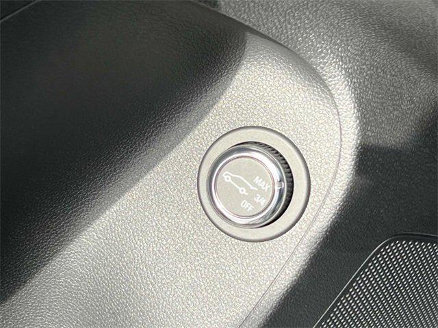 new 2025 Buick Envista car, priced at $26,062