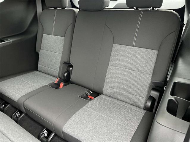 new 2025 GMC Acadia car, priced at $41,723