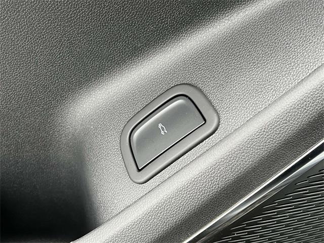 new 2025 GMC Acadia car, priced at $41,723