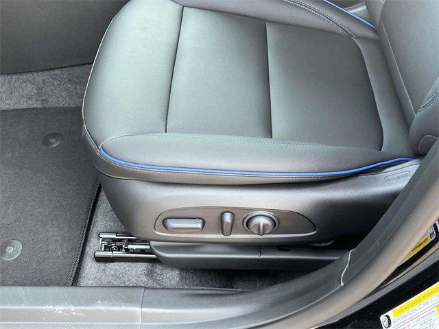 new 2025 Buick Envista car, priced at $27,795