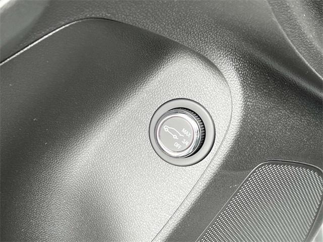 new 2025 Buick Envista car, priced at $25,669