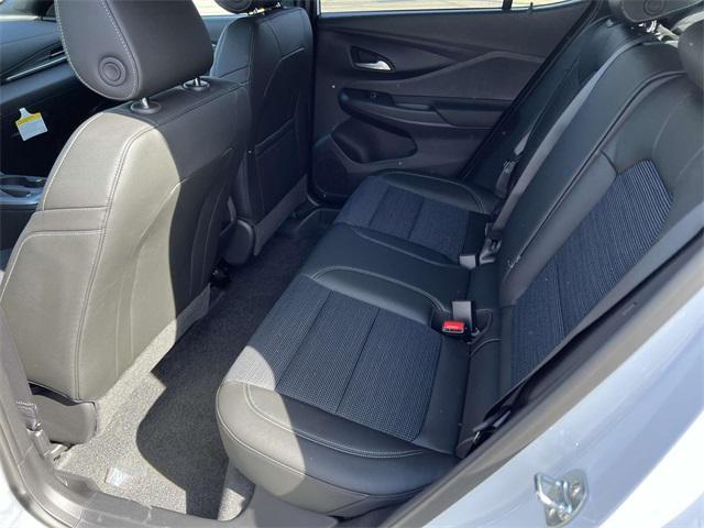 new 2025 Buick Envista car, priced at $25,010