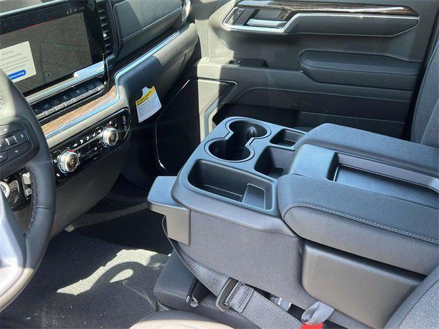 new 2025 GMC Sierra 1500 car, priced at $56,698