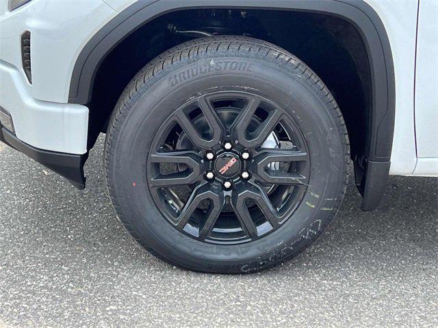 new 2025 GMC Sierra 1500 car, priced at $56,089