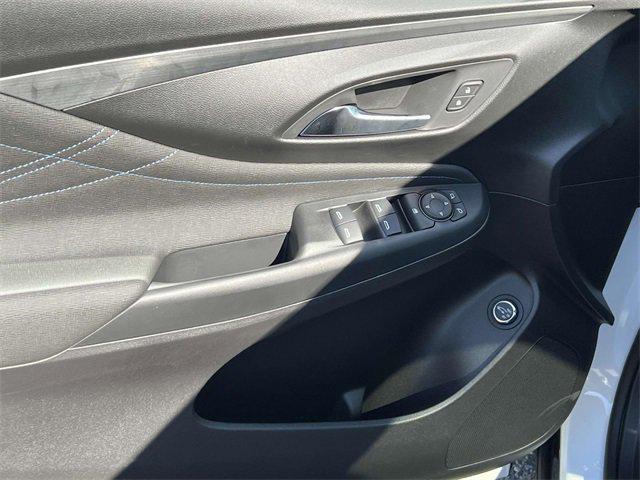 new 2025 Buick Envista car, priced at $27,625