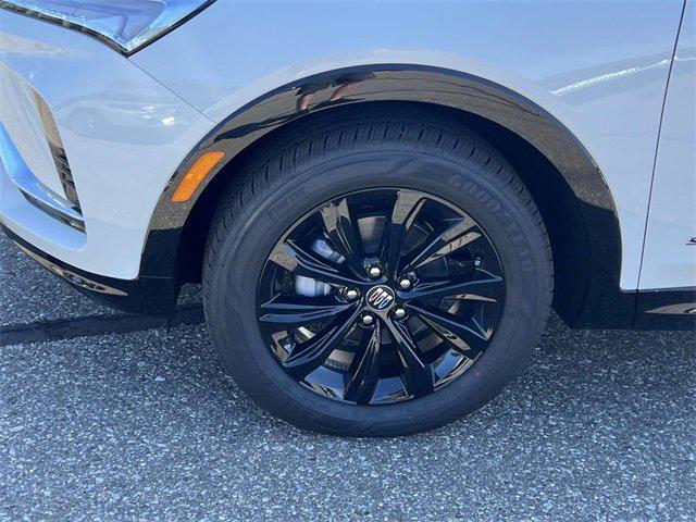 new 2025 Buick Envista car, priced at $27,625