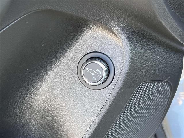 new 2025 Buick Envista car, priced at $25,149