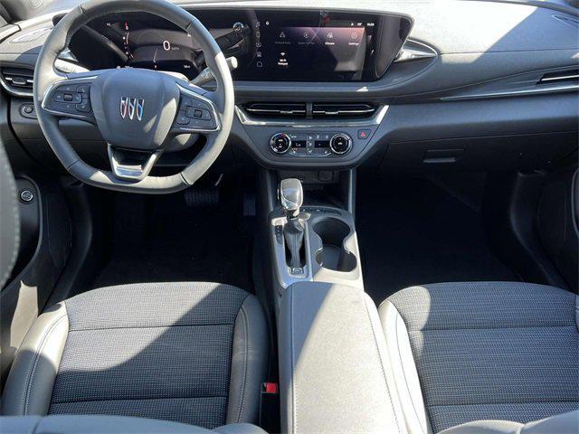 new 2025 Buick Envista car, priced at $25,149