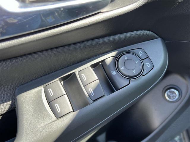 new 2025 Buick Envista car, priced at $25,149
