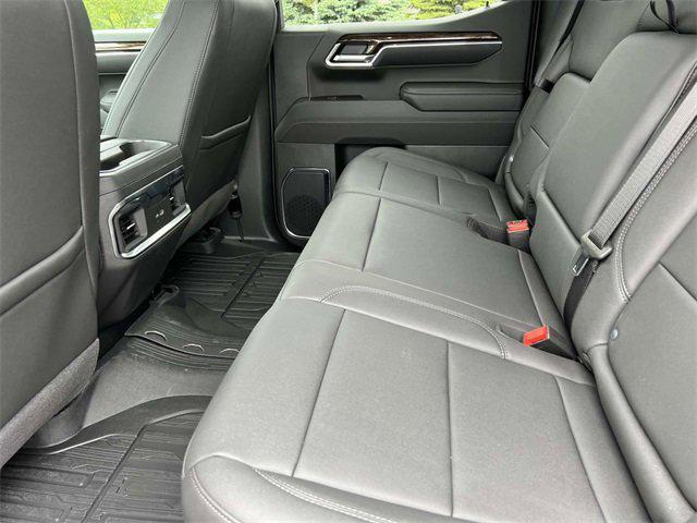 new 2025 GMC Sierra 1500 car, priced at $62,704