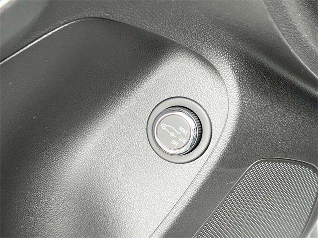 new 2025 Buick Envista car, priced at $25,669