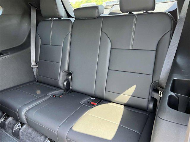 new 2025 GMC Acadia car, priced at $45,296