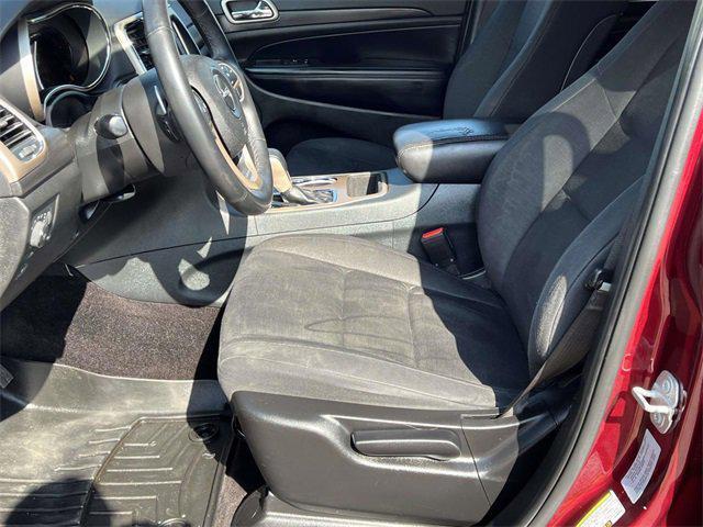 used 2017 Jeep Grand Cherokee car, priced at $14,583