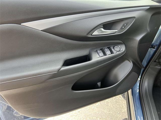 new 2025 Buick Envista car, priced at $24,922