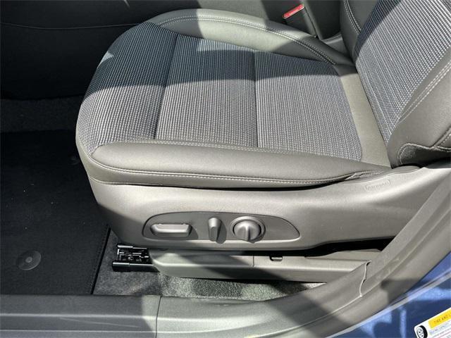 new 2025 Buick Envista car, priced at $24,922
