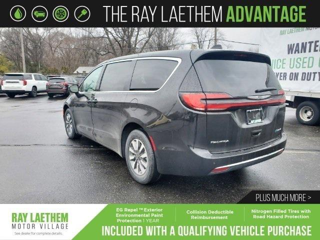 used 2023 Chrysler Pacifica Hybrid car, priced at $28,173