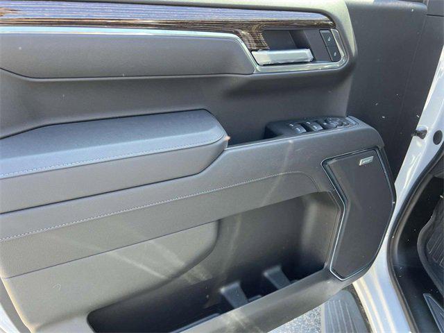 new 2025 GMC Sierra 1500 car, priced at $59,312