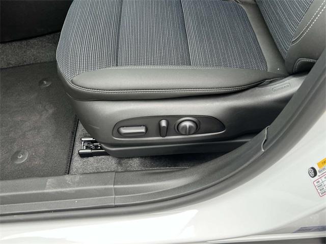 new 2025 Buick Envista car, priced at $24,717