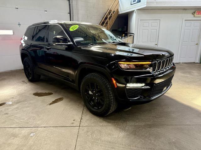 used 2022 Jeep Grand Cherokee car, priced at $32,000