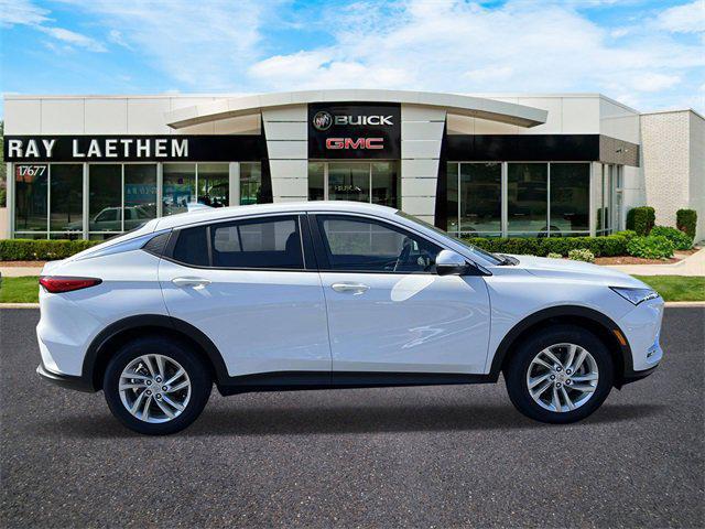 new 2025 Buick Envista car, priced at $25,629