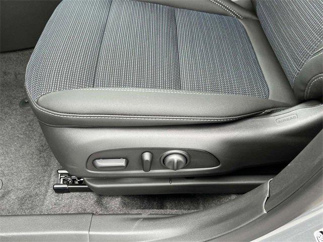 new 2025 Buick Envista car, priced at $25,442