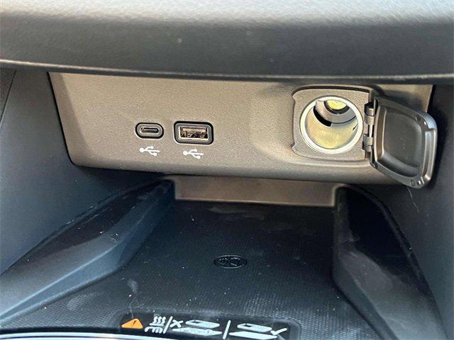 new 2025 Buick Envista car, priced at $27,363