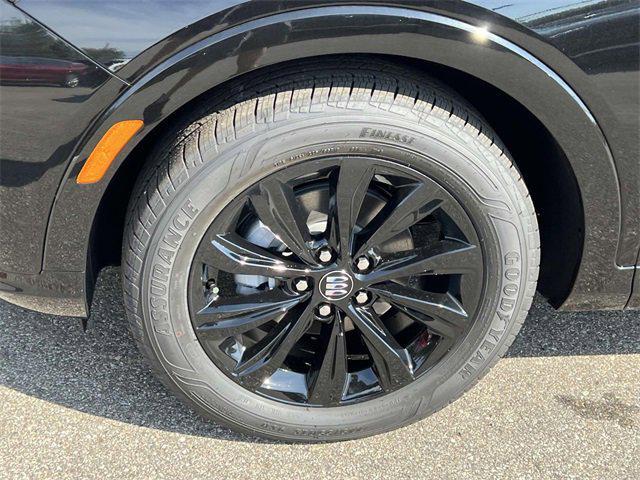 new 2025 Buick Envista car, priced at $27,363