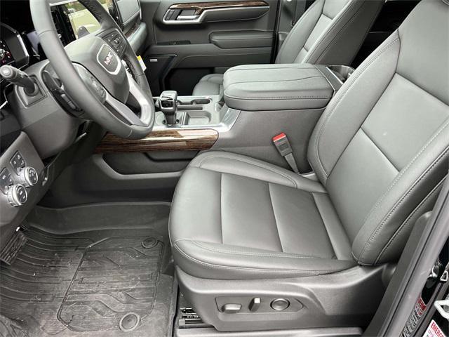 new 2025 GMC Sierra 1500 car, priced at $62,704