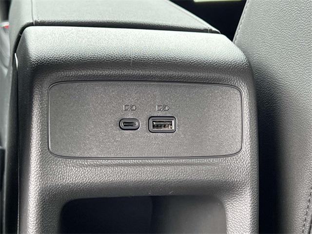 new 2025 Buick Envista car, priced at $24,922