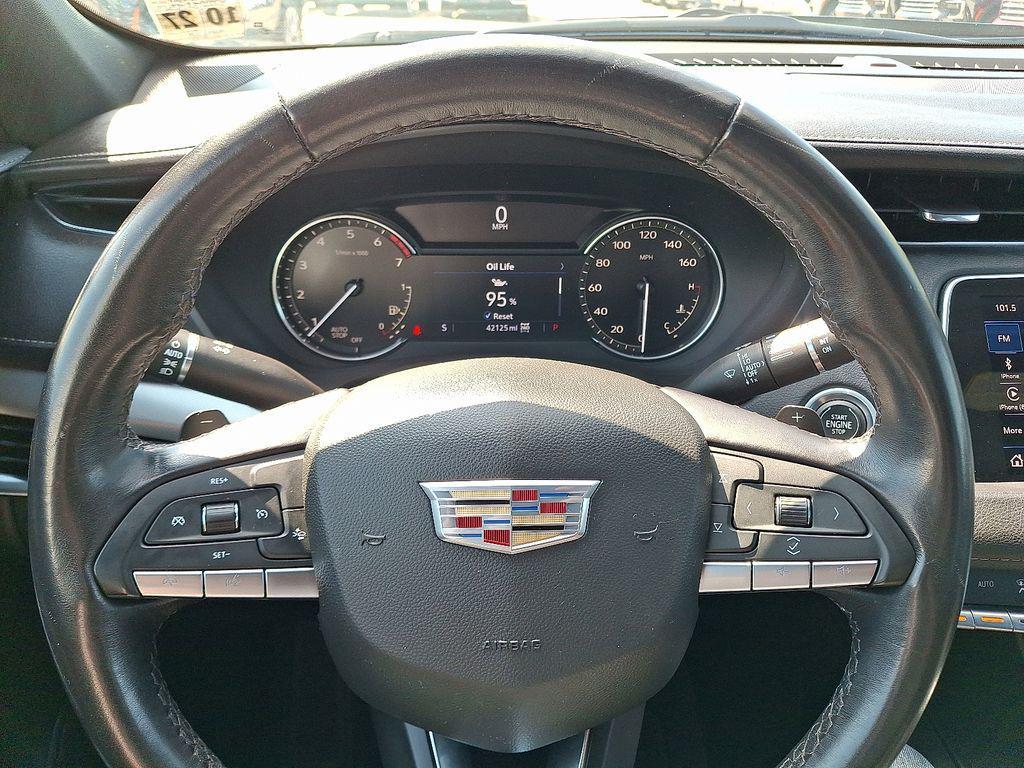 used 2022 Cadillac XT4 car, priced at $26,395