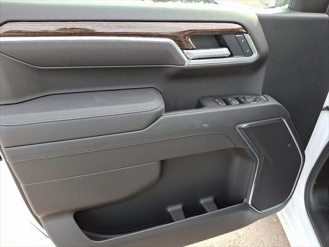 new 2025 GMC Sierra 1500 car, priced at $57,045