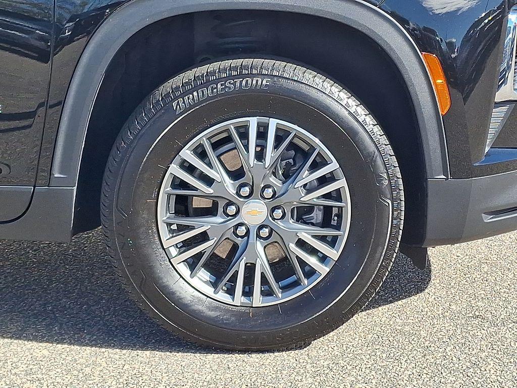 used 2024 Chevrolet Traverse car, priced at $37,695