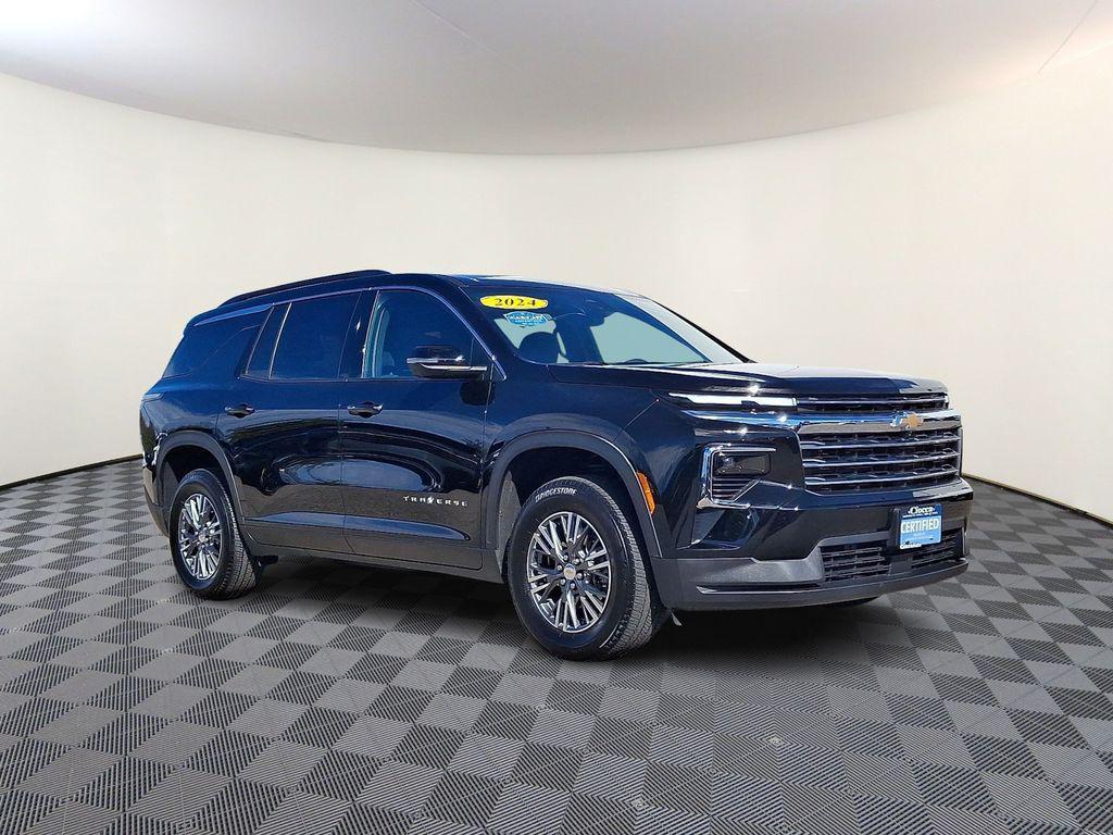 used 2024 Chevrolet Traverse car, priced at $38,495
