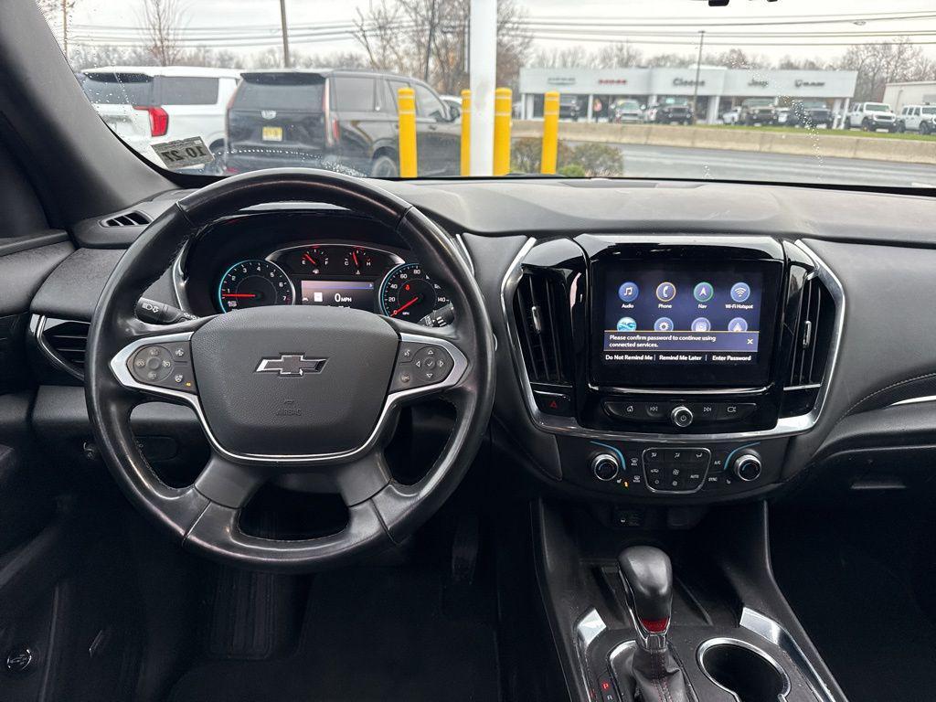 used 2023 Chevrolet Traverse car, priced at $32,739