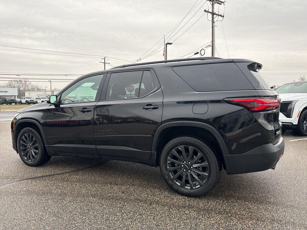 used 2023 Chevrolet Traverse car, priced at $32,739