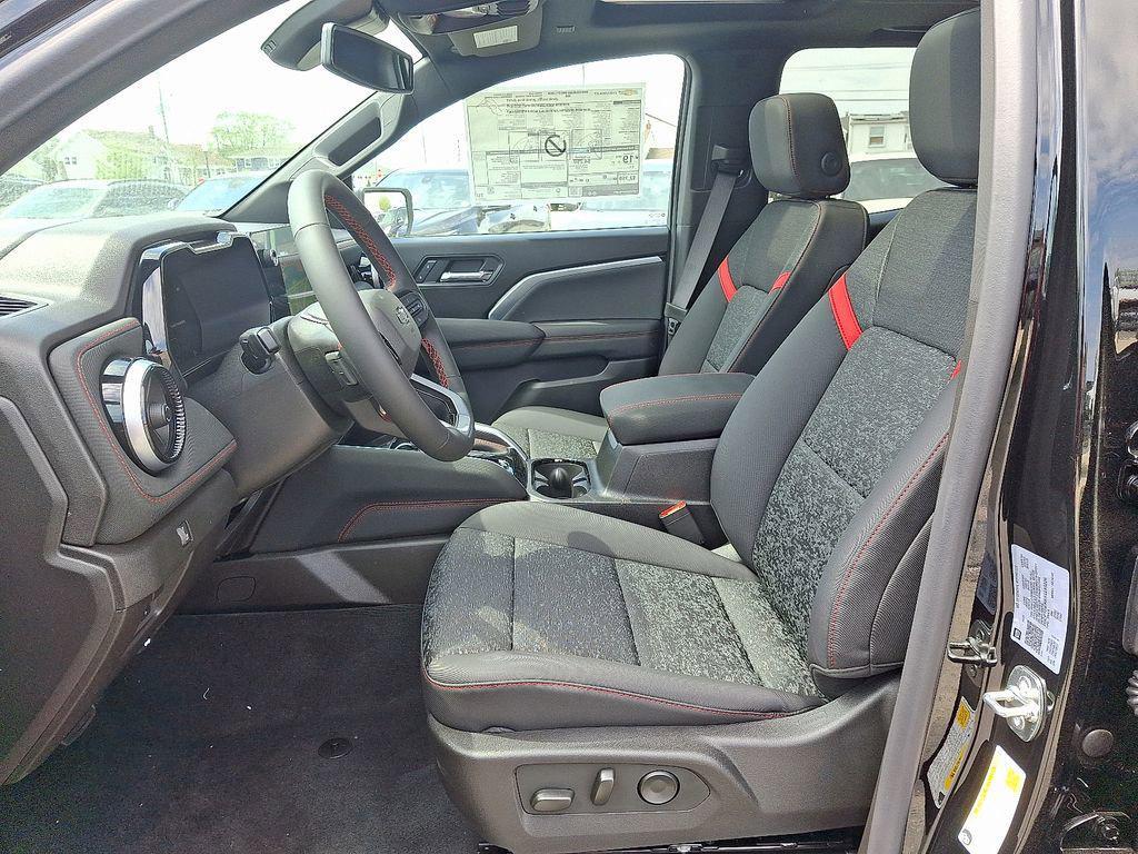new 2025 Chevrolet Colorado car, priced at $48,640