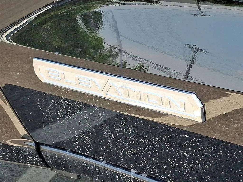 new 2025 GMC Canyon car, priced at $41,175